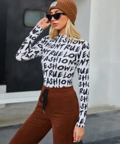 SHEIN Letter Graphic Slim Fit Tee