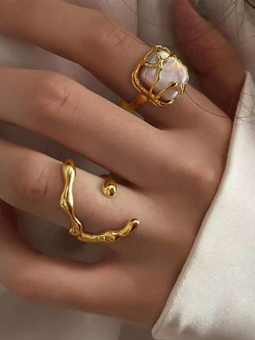 SHEIN 2pcs Metallic Pearl Decor Casual Rings Set