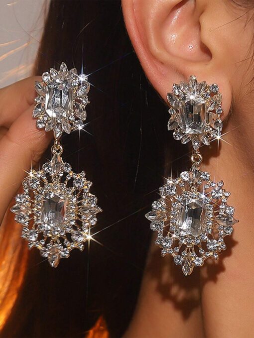 SHEIN Fashion Rhinestone Drop Earrings